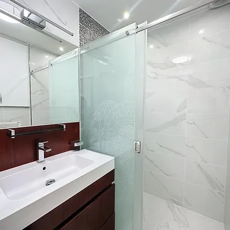 Apartmán Studio Alcove Croisette, Vue Mer, Terrasse, Clim, Ideal Congres - Fr-1-470-70 Cannes
